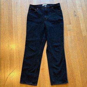 Abercrombie & Fitch the 90s Straight Ultra High-Rise Black Jean